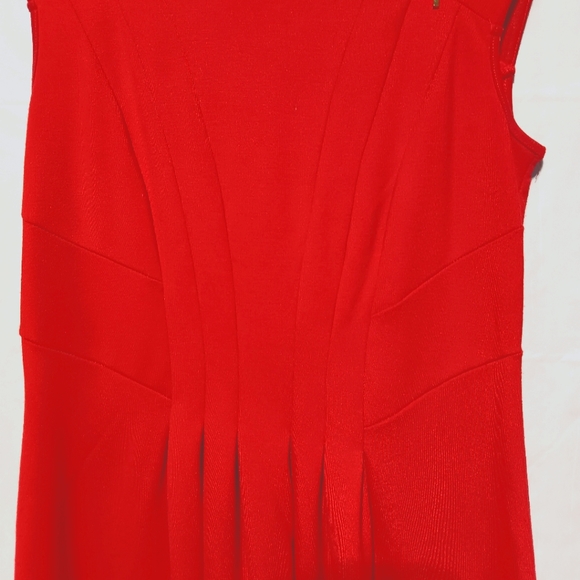 Spense Petite EUC Gorgeous Red Dress, Zipper Details On Shoulders, Sz 8P - Picture 5 of 13